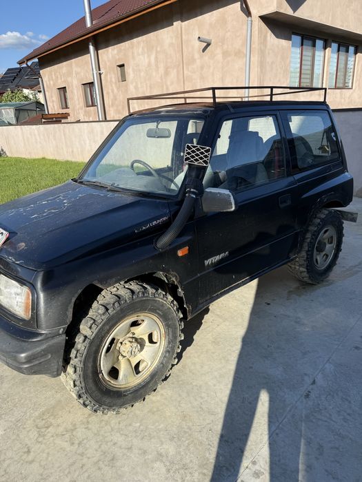 Vând Suzuki vitara