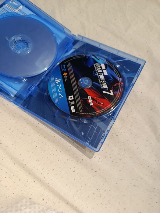 Gran Turismo 7 в отличном состоянии