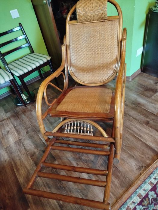 Кресло-качалка. Дерево.