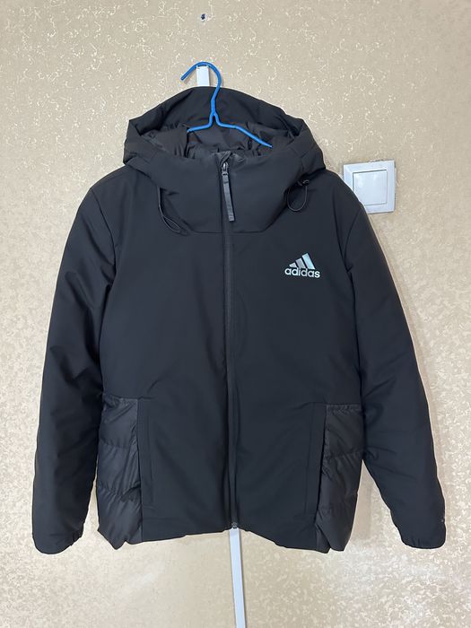 Срочно продам куртку от Adidas оригинал