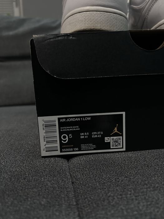 Jordan 1 Low triple white