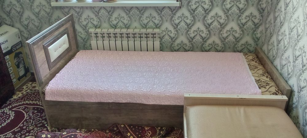 yumshoq mebel kravat sotiladi