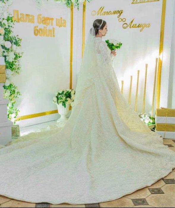 Свадебное платье