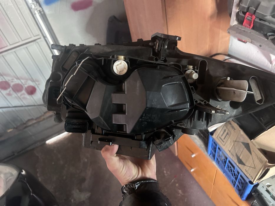 Vand faruri seria 1 cu xenon