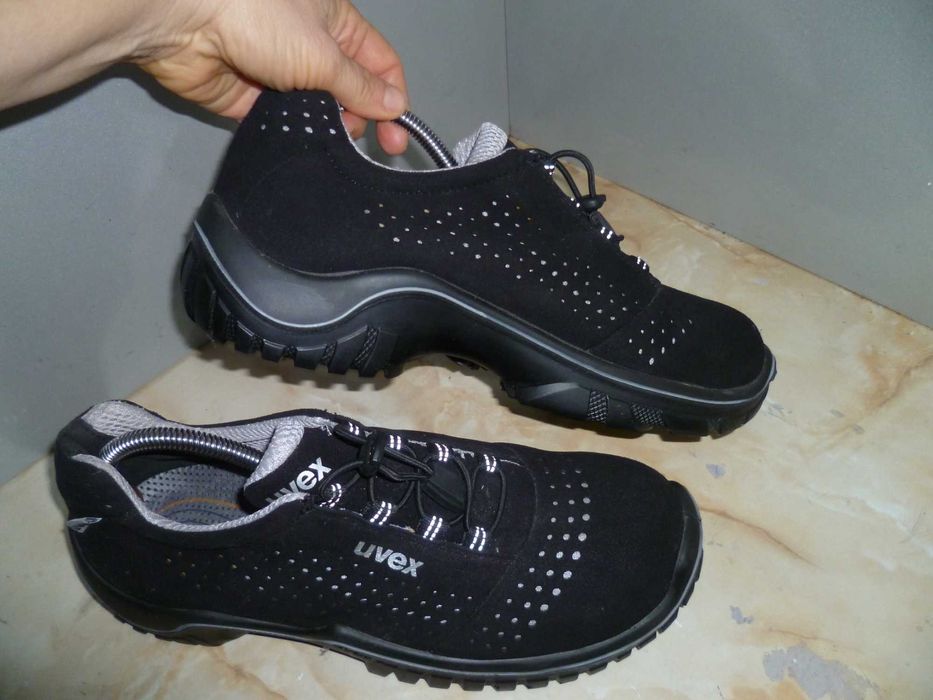UVEX работни обувки