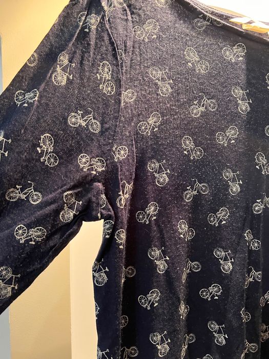 Тънка блуза с дълъг ръкав