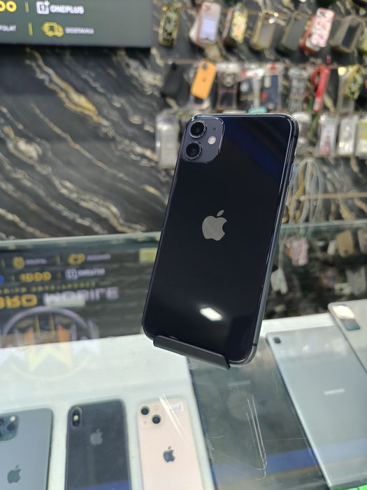 iPhone 11  64/74%