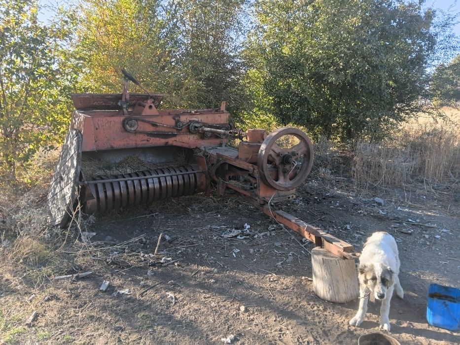 Трактор селхоз техника