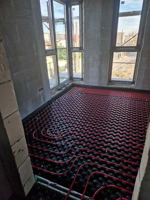 Casă nouă de vânzare – poziție pe colț, curte pe 3 laturi, zona Elvila