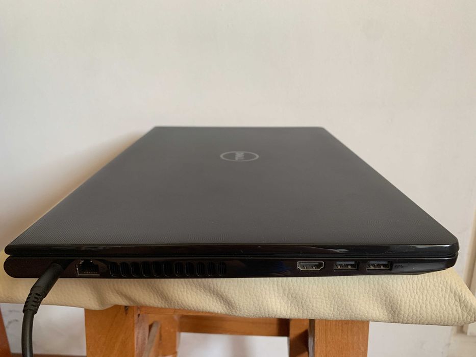 Laptop Dell Inspiron 15 i3