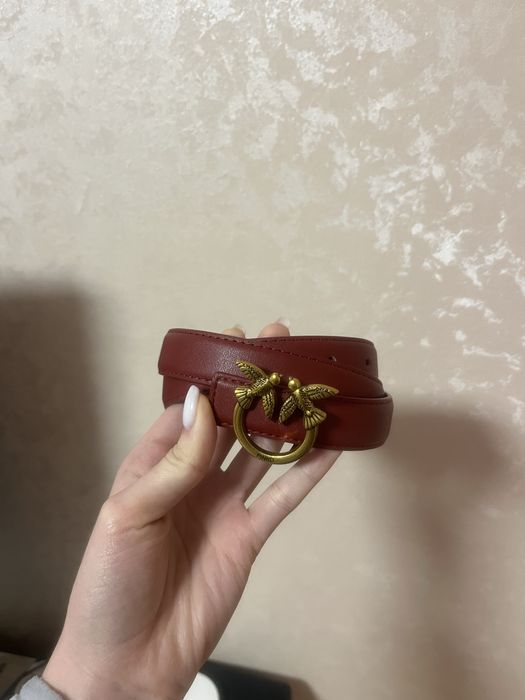 Колан на Pinko в много красив цвят