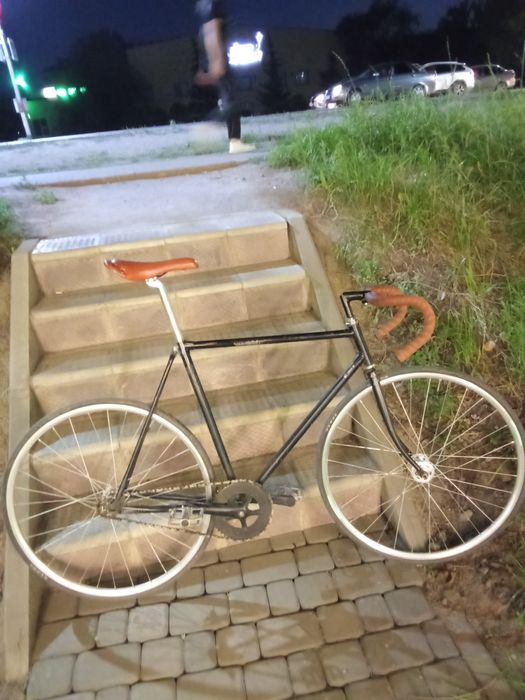 Продам велосипед фикс возможен торг