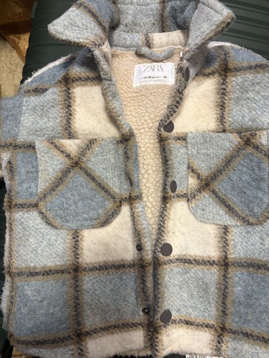 Продам куртку детскую Zara на 3 года