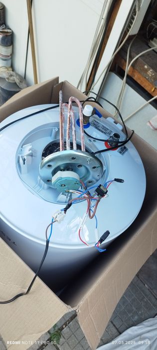 Вертикален бойлер TESY 100 л.