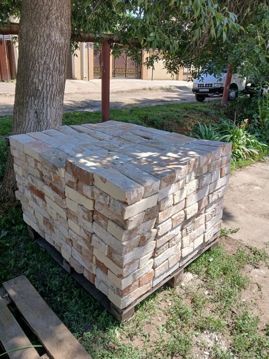 Продам красный бу кирпичи хорошии