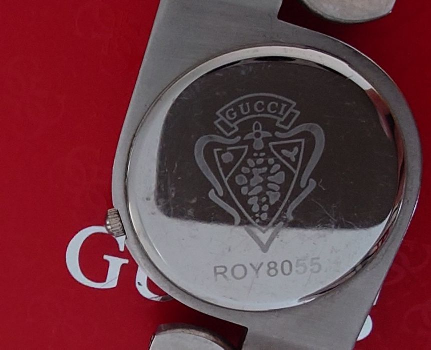 Gucci стилен часовник