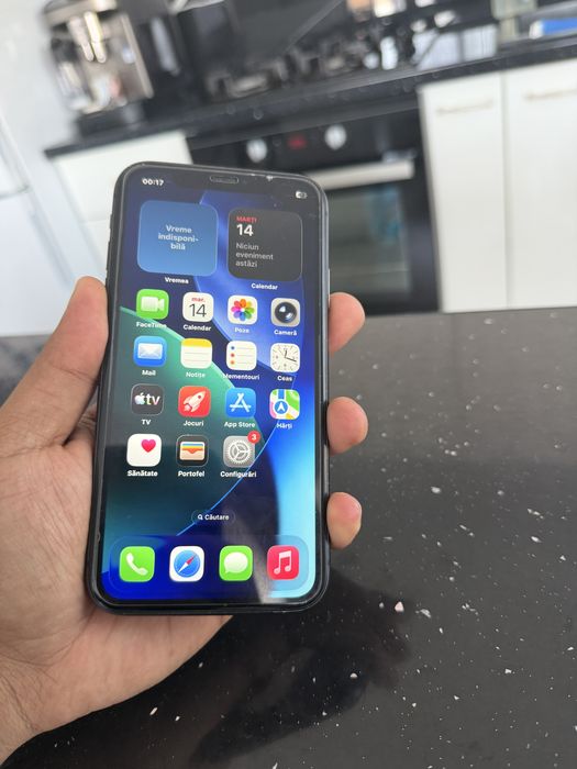 iPhone 11 - 64 GB | Baterie nouă (100%) | Stare vizuală foarte bună (8/10)