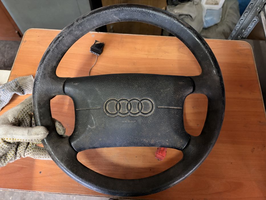 Руль Audi 80B4 с airbag