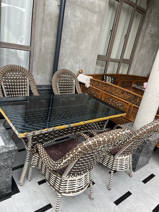 Stol stul pashti yengi