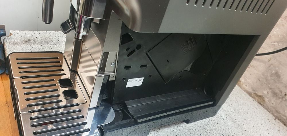 Кафемашина на марка Delonghi Eletta Explore