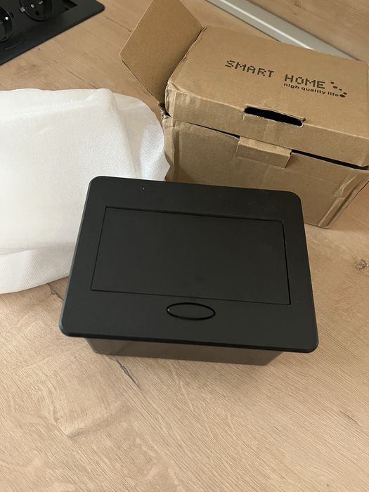 Продам встраиваемую розетку