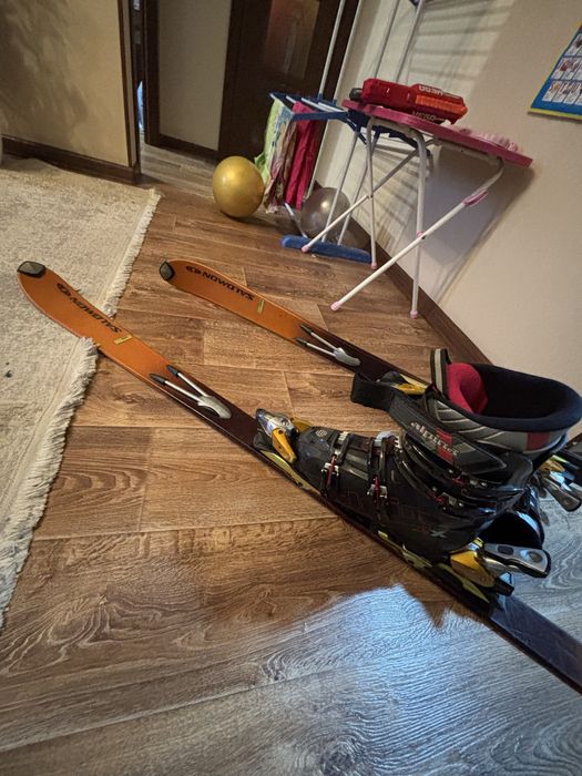 Лыжи с ботинками