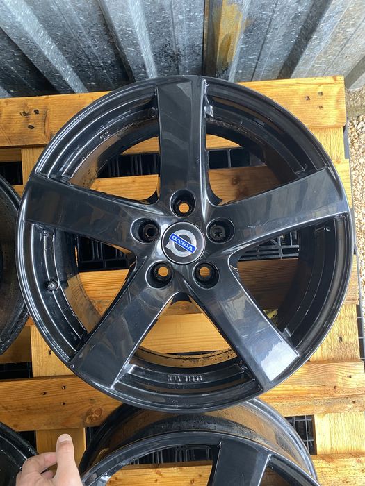 17 цола 5 х 108 мм Форд , Волво , Ford , Volvo