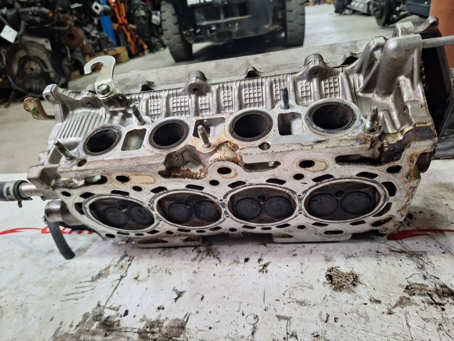 Цилиндрова глава Toyota Corolla 1.6VVT-I / Тойота Корола 1.6 ВВТ-И 2002г.