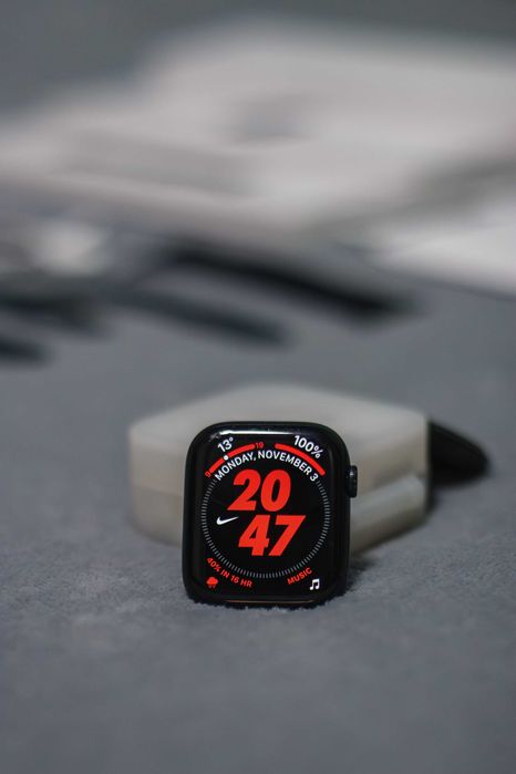 Apple Watch 8 98% baterie