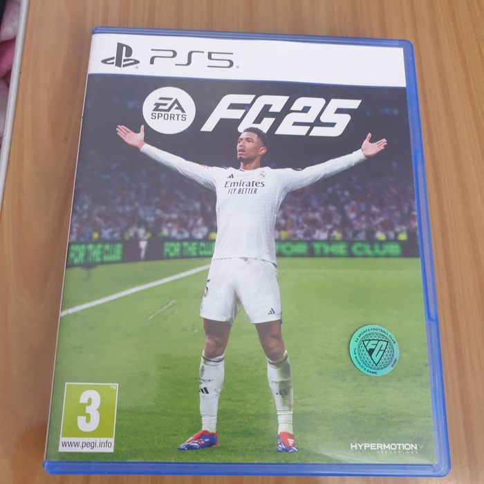 Продам фифа 25 PS5