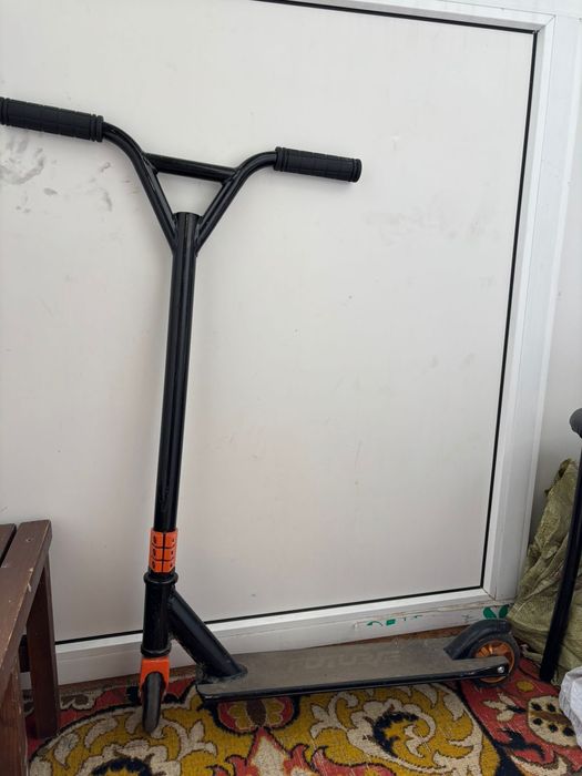 Продам самокат трюковый