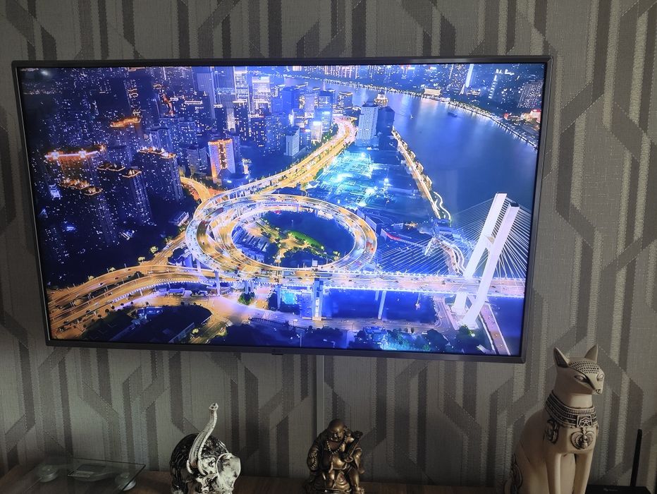 Продам телевизор LG диагональ 55