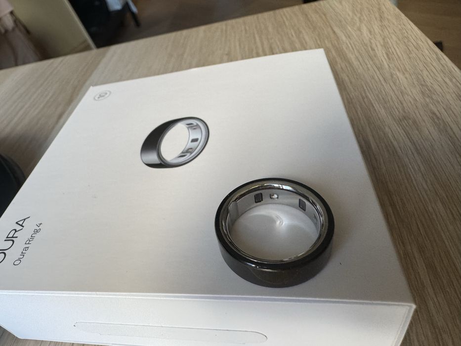 Oura Ring 4 Black – Size 10 | Като нов | Закупен от официалния сайт