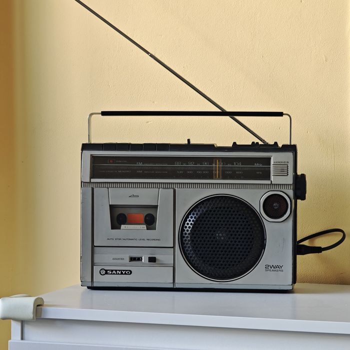 SANYO M2429FZ – винтидж радио‑касетофон, 1982г.