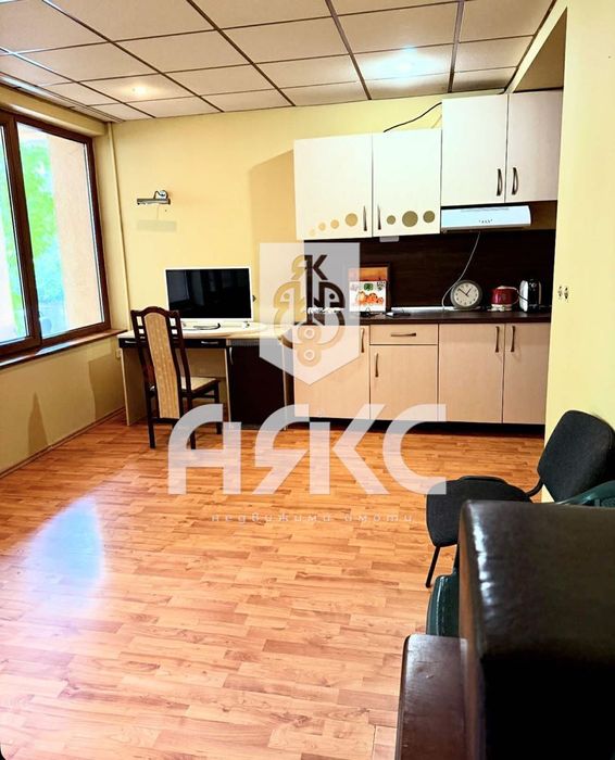 Продава се Двустаен апартамент в София, Горна баня - 85 кв.м за 2000 €/кв.м - Снимка #2