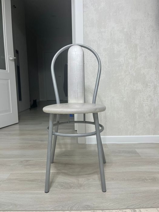 Стулья табуретки