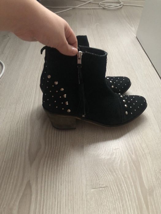 Botine piele întoarsă