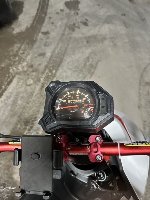 Продам мопед м8про