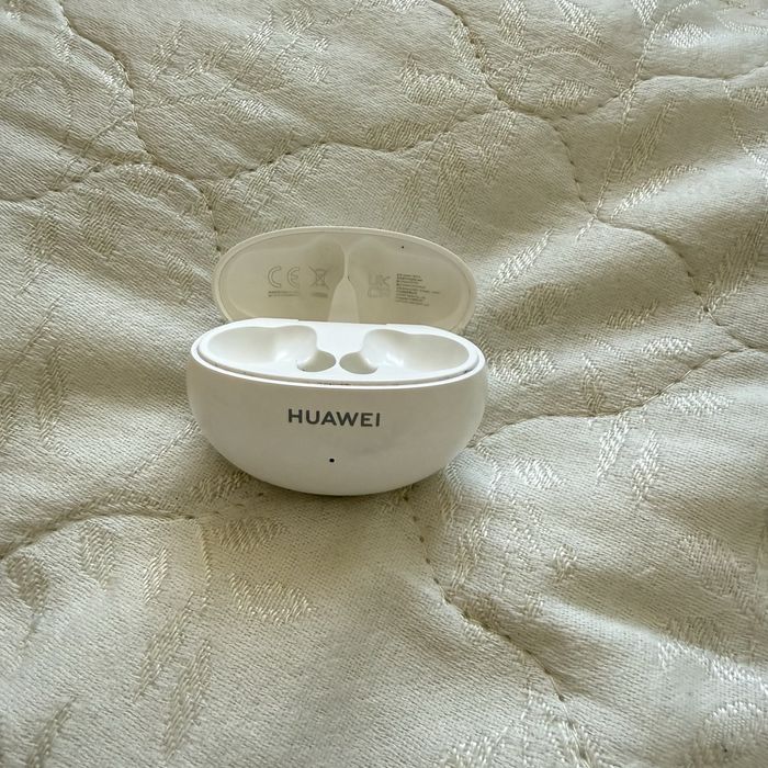 кейс от huawei freebuds 5i