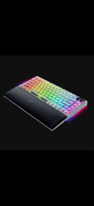 Vand Tastatura Rezer blackwidow x v4 75 phantom white edition în cutie nouă