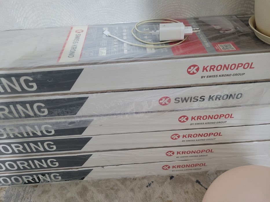 Срочно продается ламинат 9кв.м.