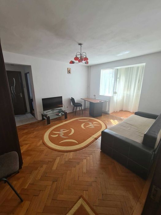 Inchiriez apartament 2 camere central