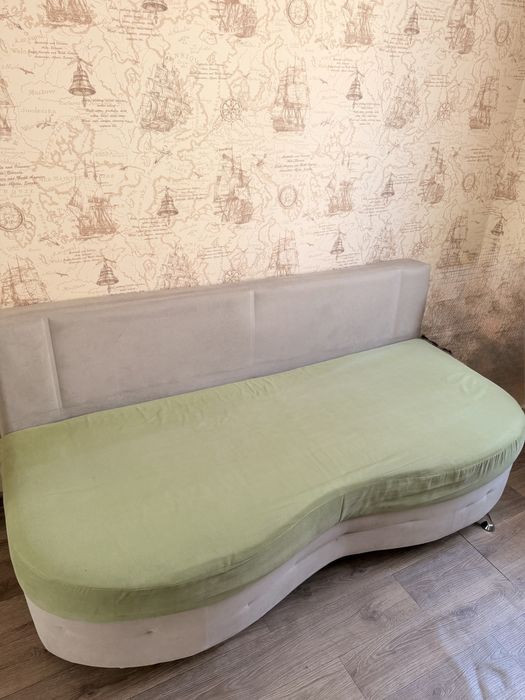 Продаю раскладной диван