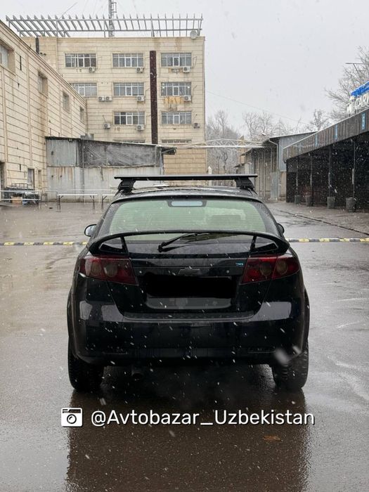 •Lacetti 1.8 Hatchback•