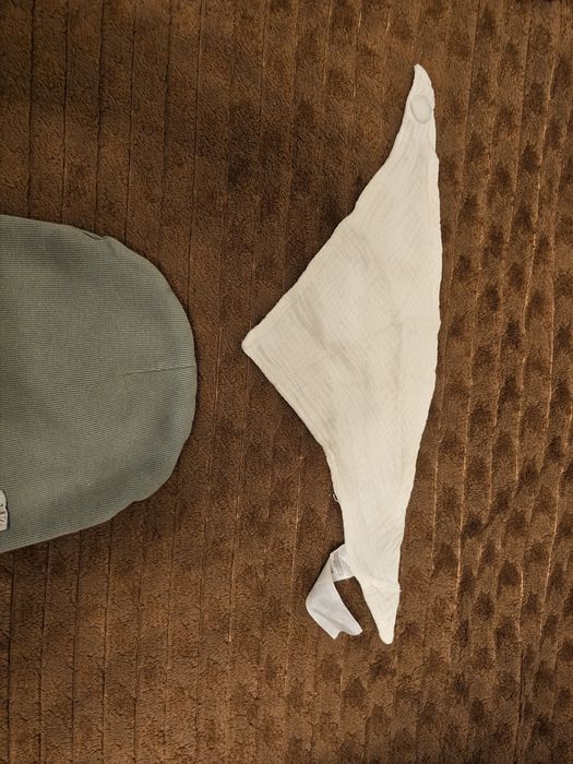 Căciulițe băieți 1–2 ani – călduroase, protecție gât