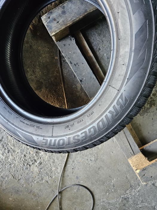 2 anvelope iarna 215 60 16 Bridgestone