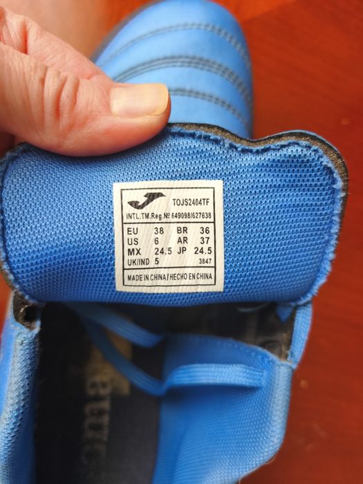 Продам сороконожки , 38 размер Joma .