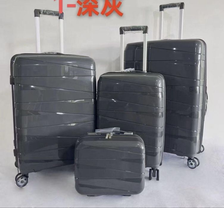 Чемодан 4/1 набор