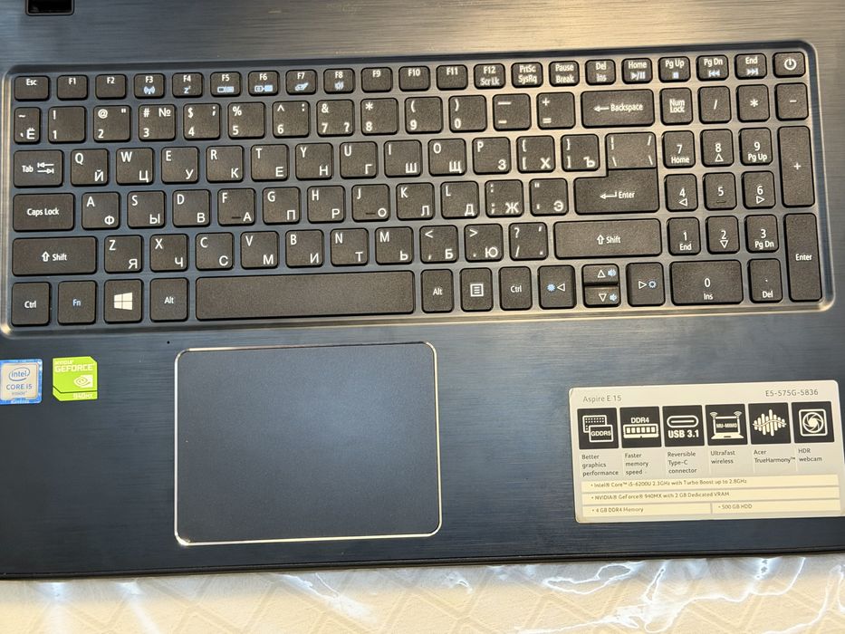 Noutbook ACER sotiladi