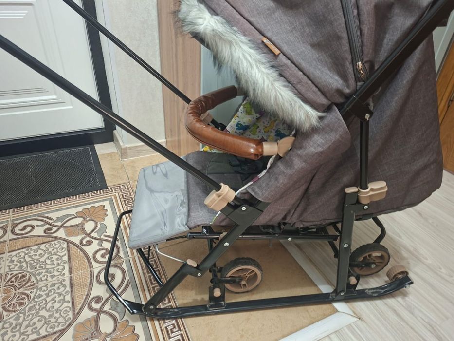 Продам санки коляску